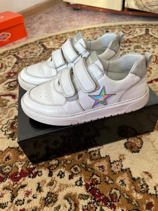 Продам обувь все по 5.000