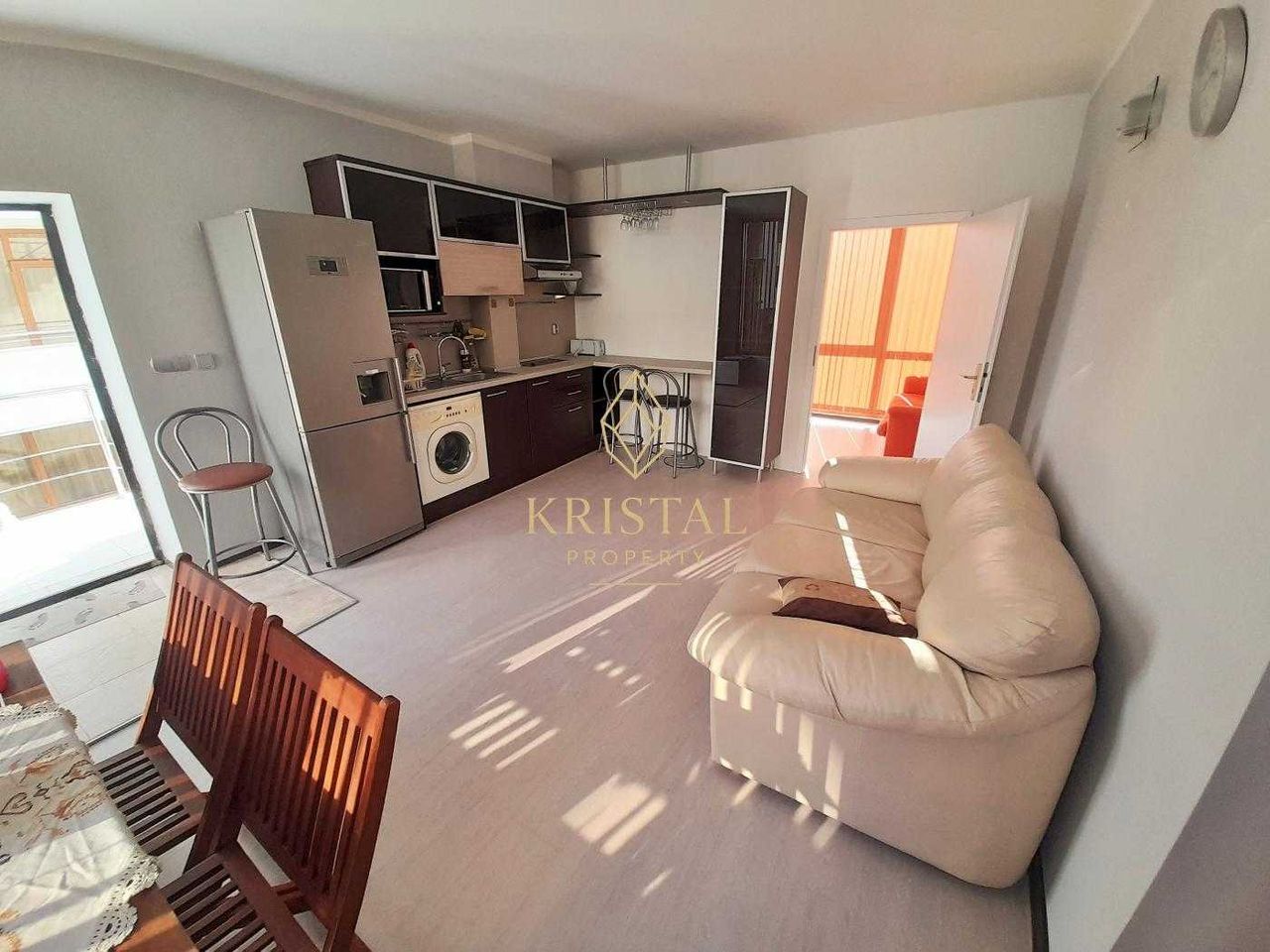 Продава се Тристаен апартамент в к.к. Слънчев бряг - 75 кв.м за 1067 €/кв.м - Снимка #2
