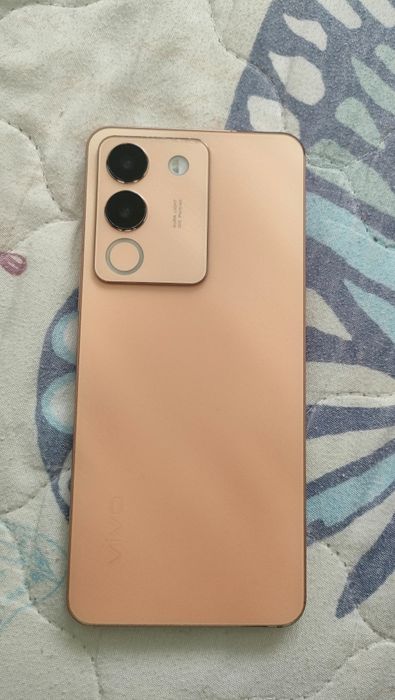 Vivo v29e телефон