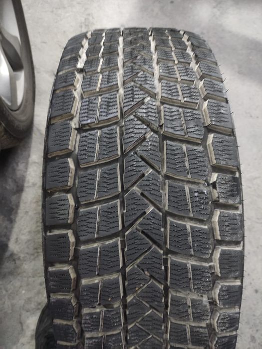 Зимняя резина Maxxis PRESA SYV 265.60.R18 
Зимняя в отличном состоянии