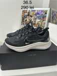 Lot Adidasi Nike , Jordan , Adidas En gros
