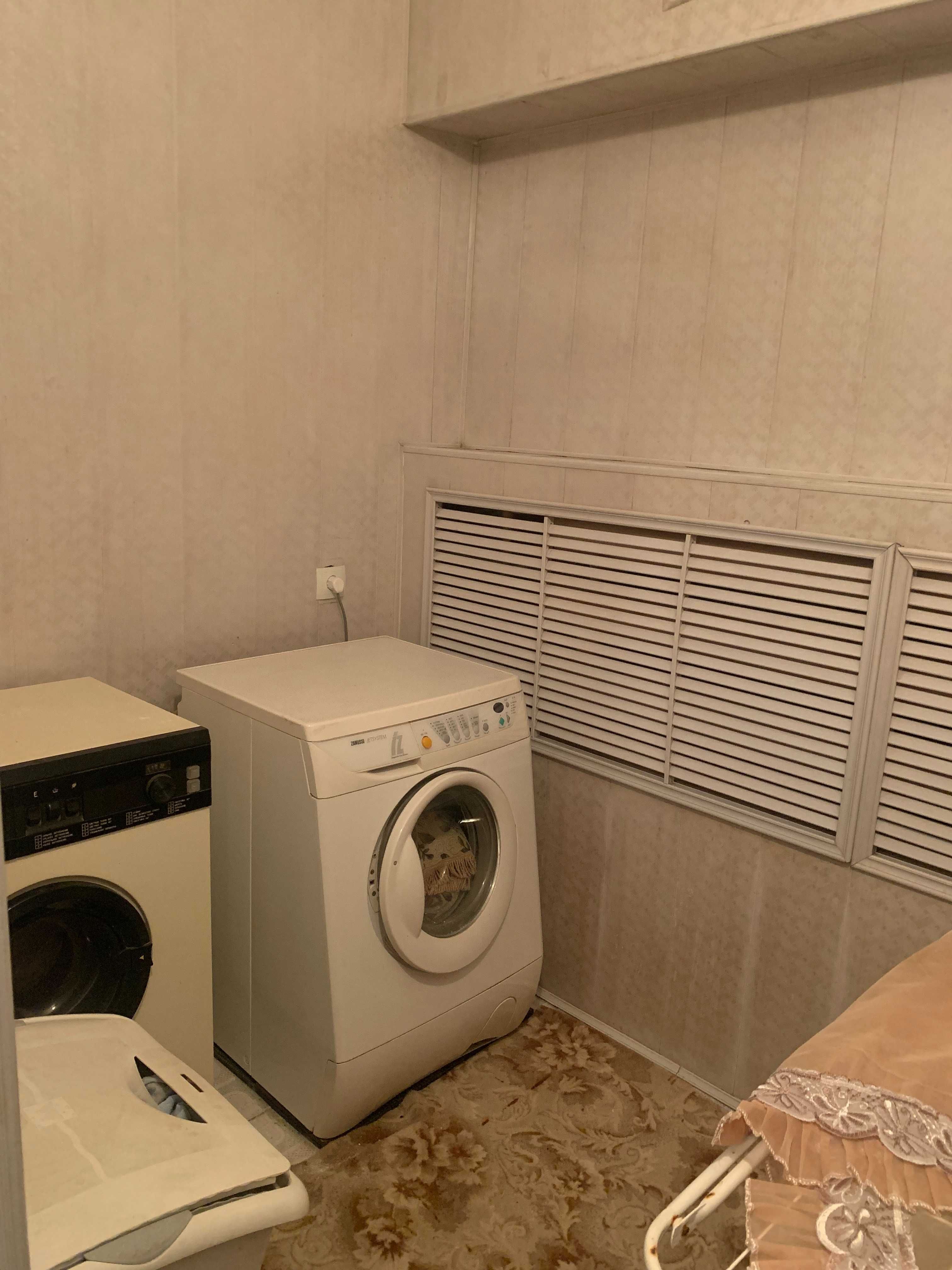 №Д0143. Продается Трех уровневый дом в районе Г. Дружбы.
