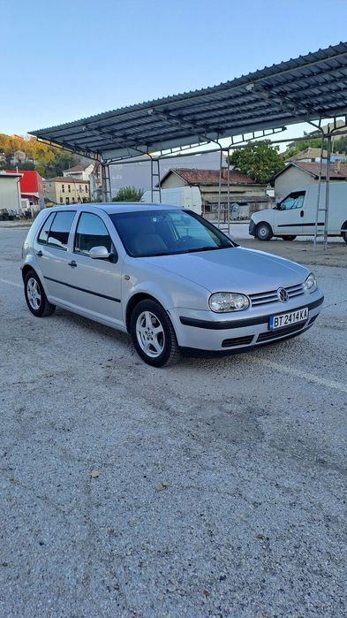 Продавам VW голф4