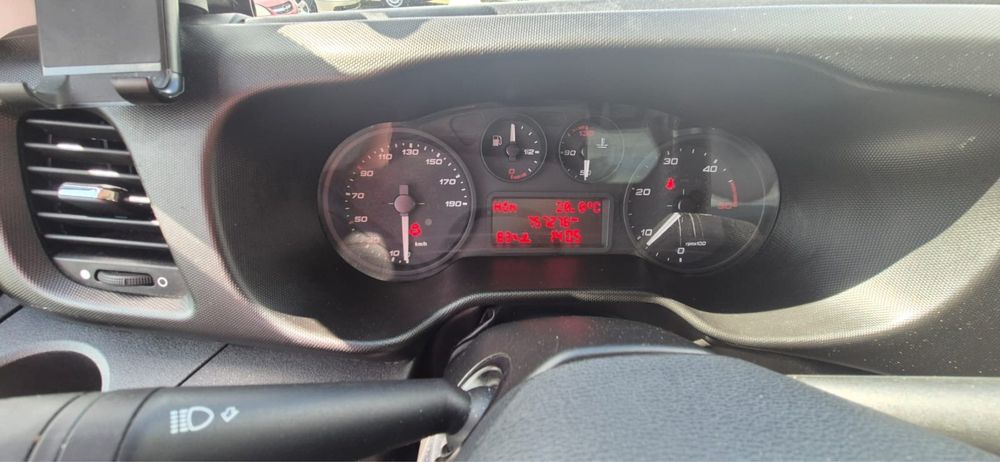 Iveco daily 3.0 2022 cu prelata |2 Bucați|