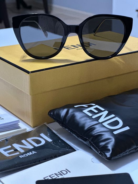 Слънчеви очила Fendi
