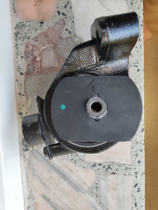 Тампон за двигател на Hyundai XG 300/350