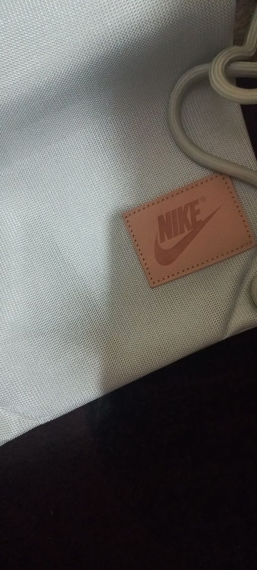 Rucsac Nike nou.