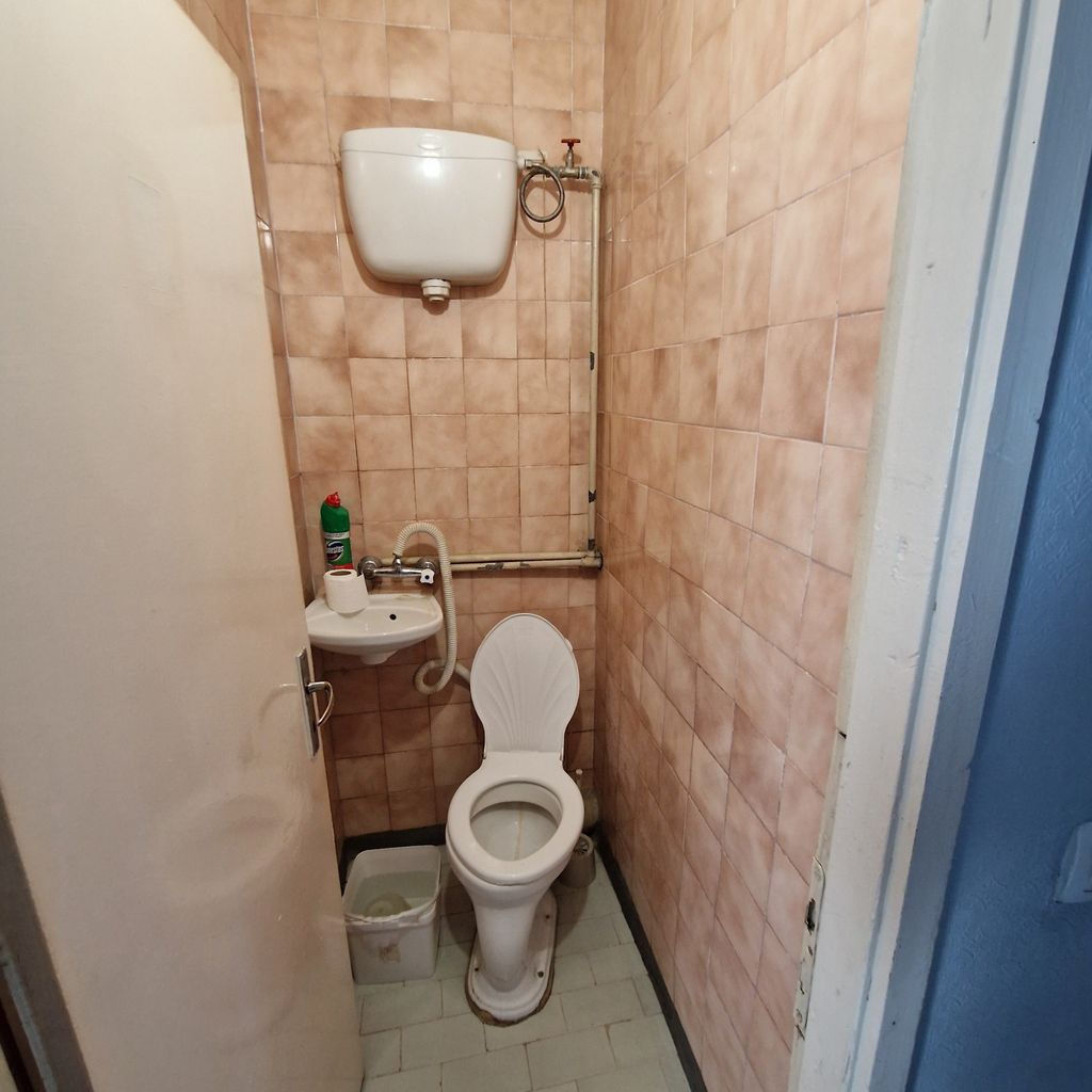 Продава се Тристаен апартамент в Шумен, Добруджански - 78 кв.м за 1170 €/кв.м - Снимка #7