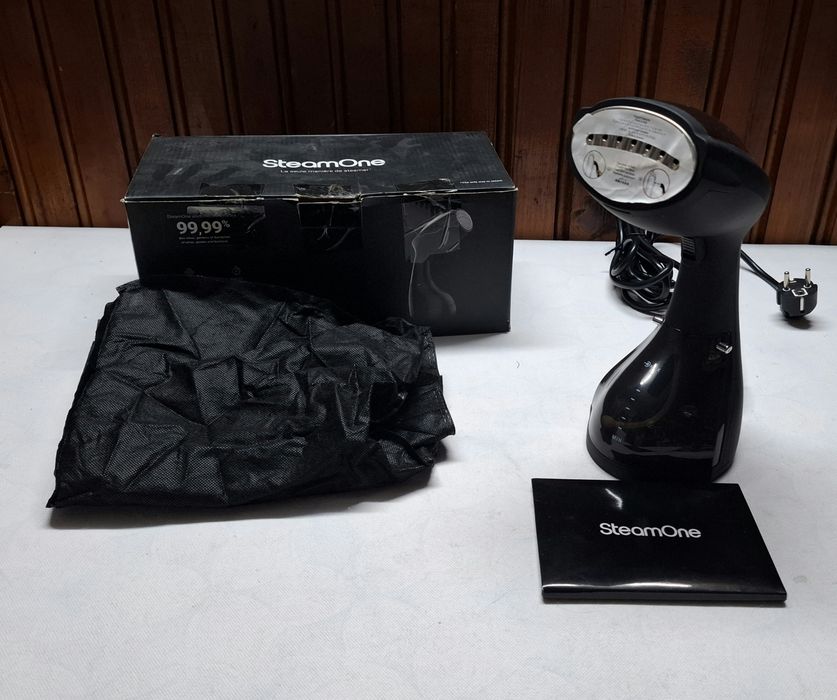 Уред за гладене с пара Steam One STravel, 1400 W, 260 мл, Преносим.