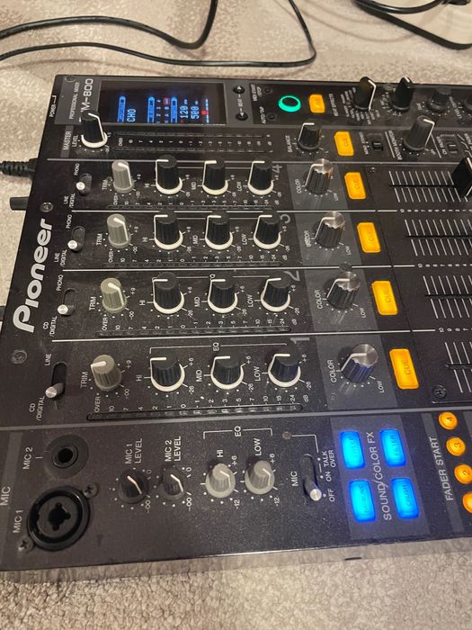 Pioneer DJM 800 Stare foarta buna!!!