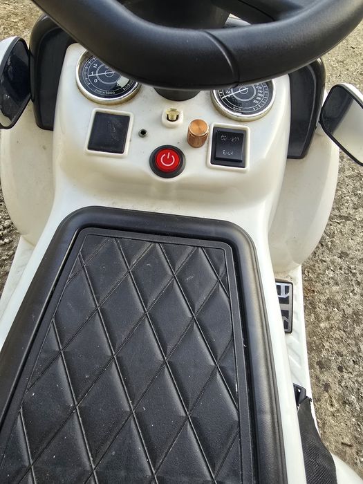 Vand masinuta electrica jaguar f-type