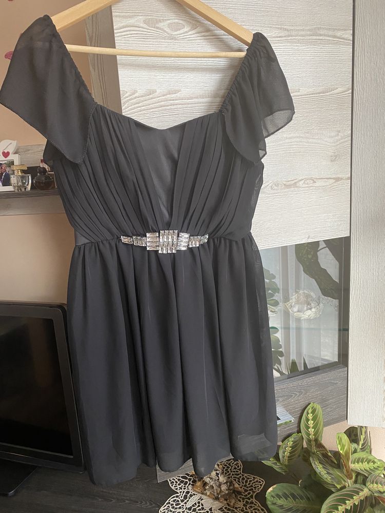 Vand rochie eleganta !