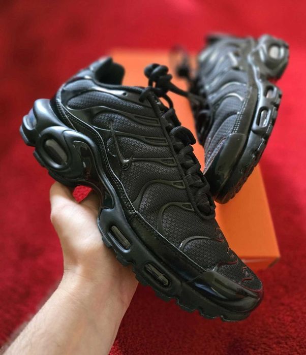 Nike Air Max TN Plus Triple Black (от/до 36-46 номер)(НАЙ-ПРОДАВАН)