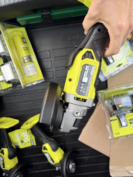 Ryobi-Polizor unghiular 18V ONE+™