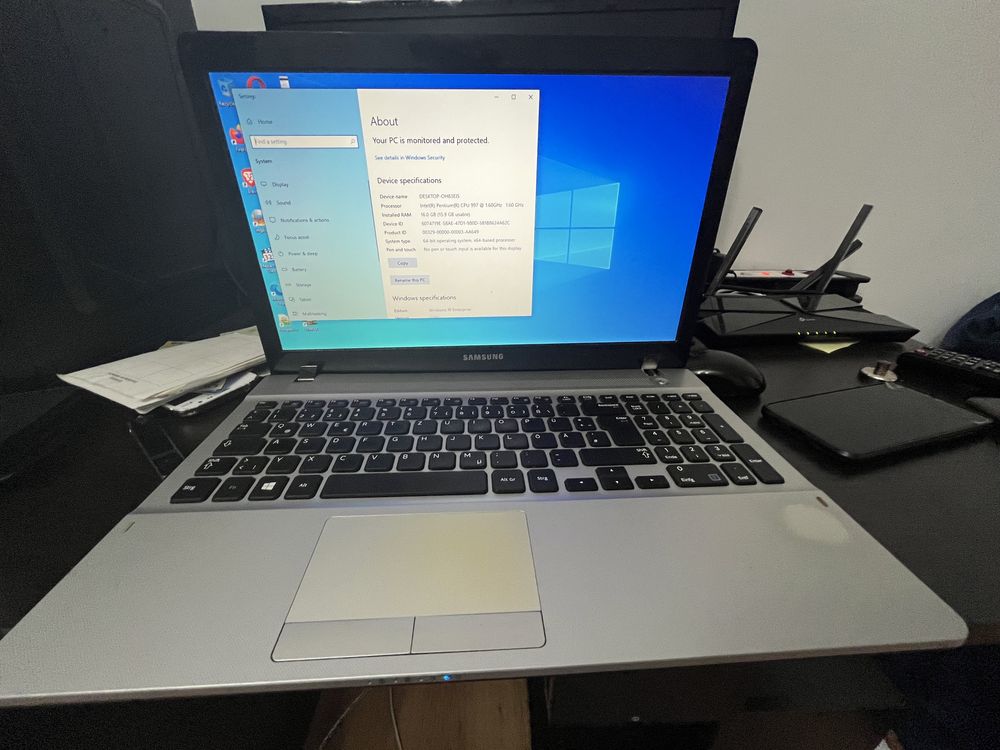 Laptop Samsung cu HDD +SSD 120GB