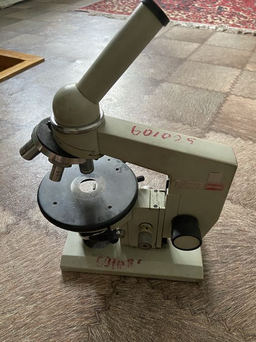 Продам микроскоп лабороторный !