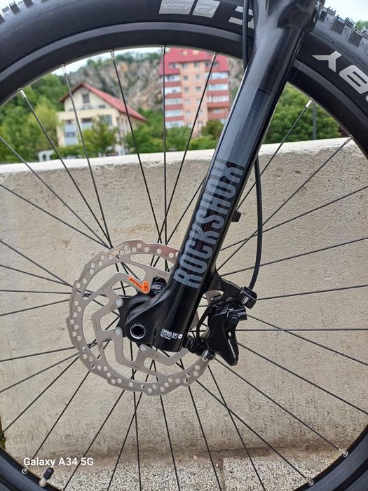 Vând bicicletă electrică MTB Hardtail 2025