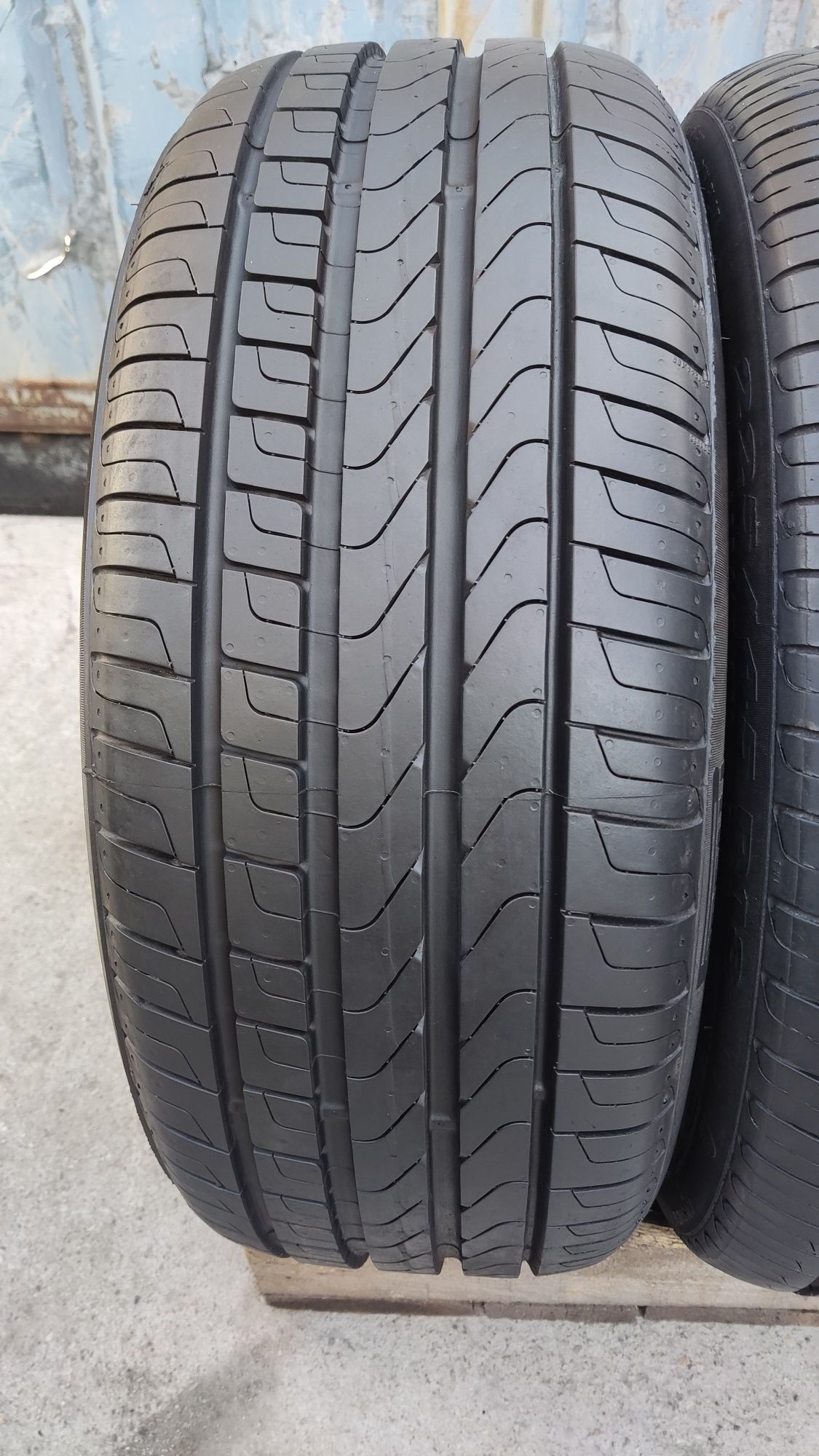 2бр летни гуми 225/45/18 Pirelli Cinturato P7, runflat
dot19
8.5-8.93