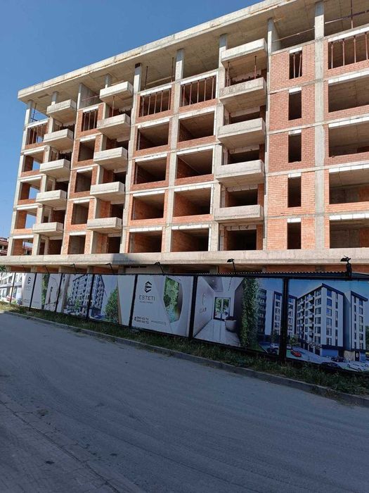 Продавам нов двустаен апартамент в кв. Самара 3