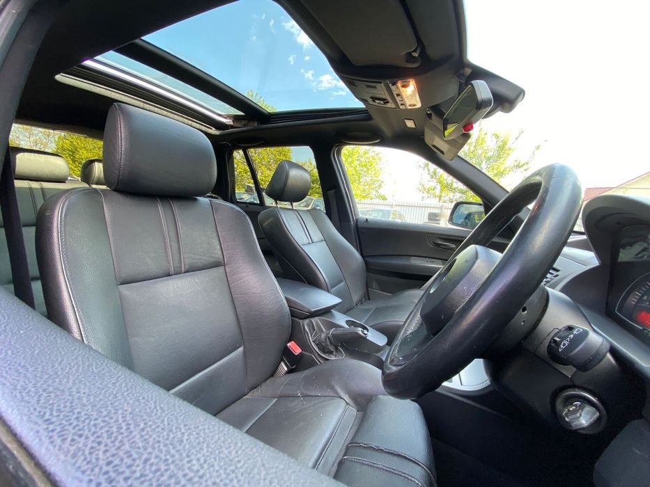 Dezmembrez BMW X3 E83 3.0i M54,Navi,Panoramic,Recaro negru,Xenon