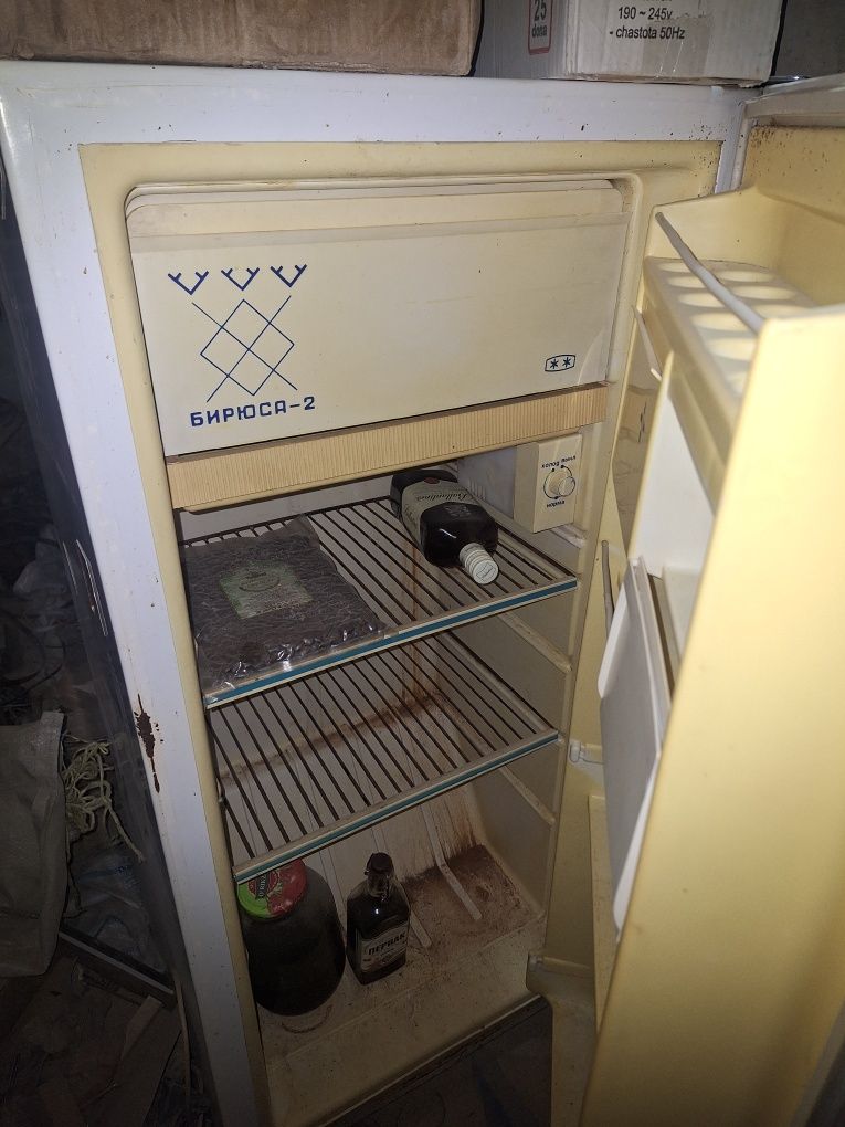 Продается холодильник Бирюса