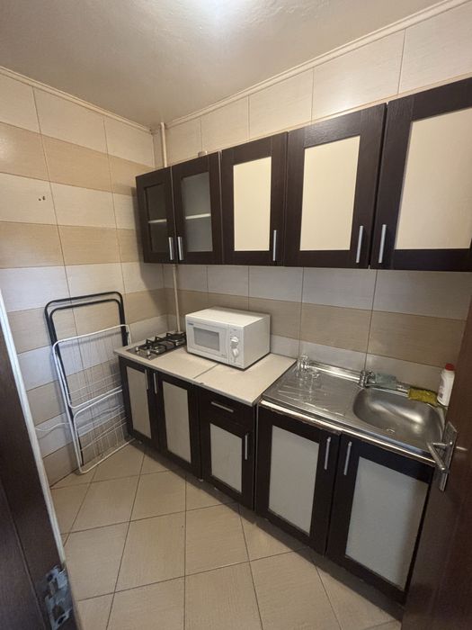 Inchiriez , regim hotelier in brazda G7