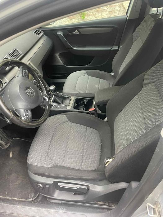 Vând passat b7 sau acept variante