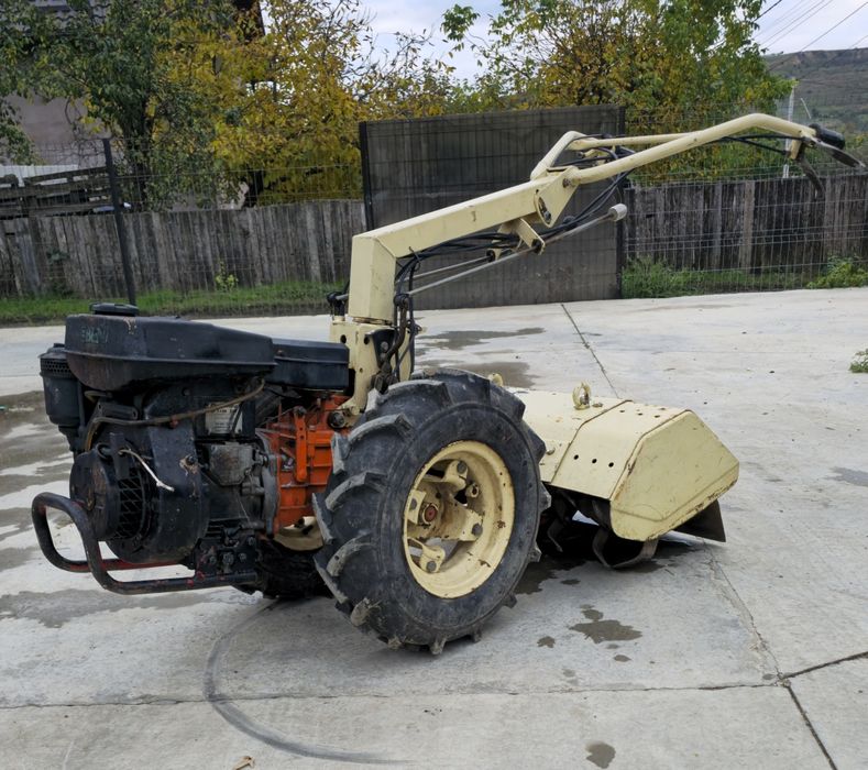 Vând motocultor ferrari 12cp benzină