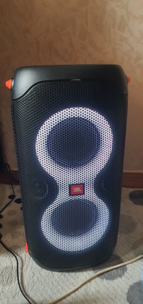 Продаётся JBL Partybox 110