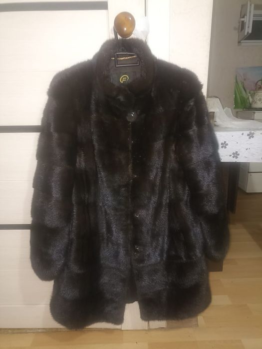 Шуба безрукавка,тричетверто коротки куртка да болады