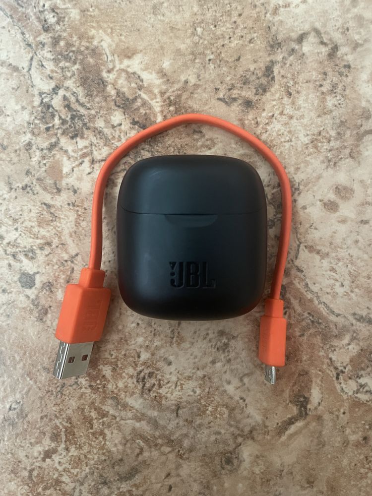 JBL Tune 220tws - Чисто нови оригинални слушалки