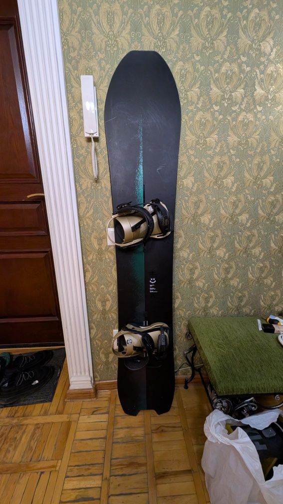 Сноуборд Burton Skeleton Key