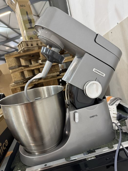 Кухненски робот Kenwood Chef XL 1200W