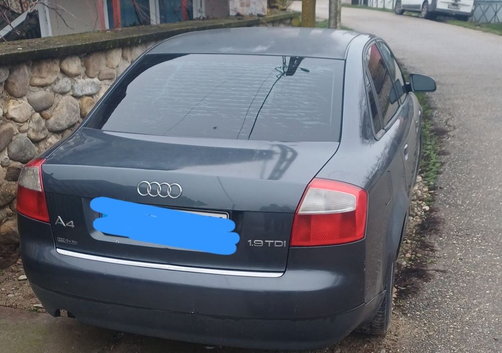 Vand Audi A4 2003