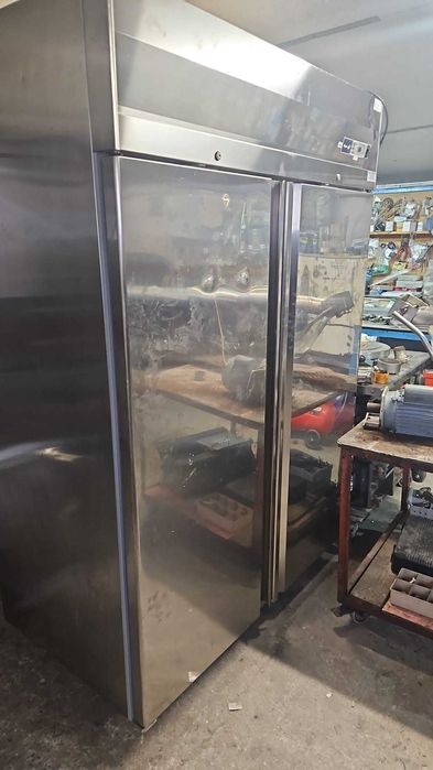 Frigidere si congelatoare profesionale simple si duble diferite tipuri