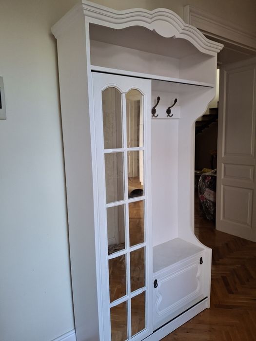 Vand set pentru hol: cuier, bancuta si comoda si masuta tv