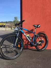 Bicicleta B’twin 520 27.5