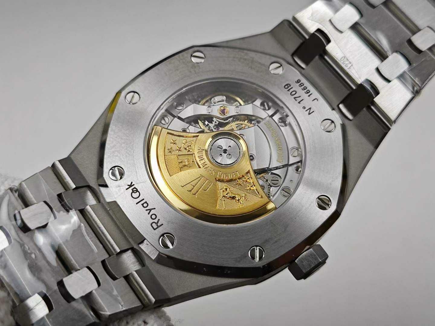 Audemars Piguet Royal Oak Silver-White