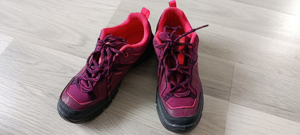 Vând ghete Decathlon măsură 36