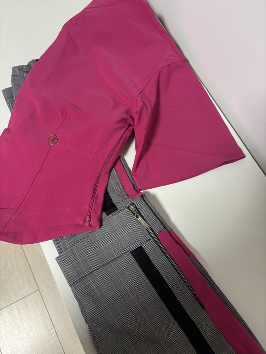 Елегантен костюм на lucy