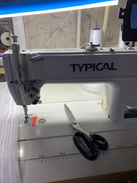 продается промышленная швейная машинка .В хорошем  рабочем соточнии.