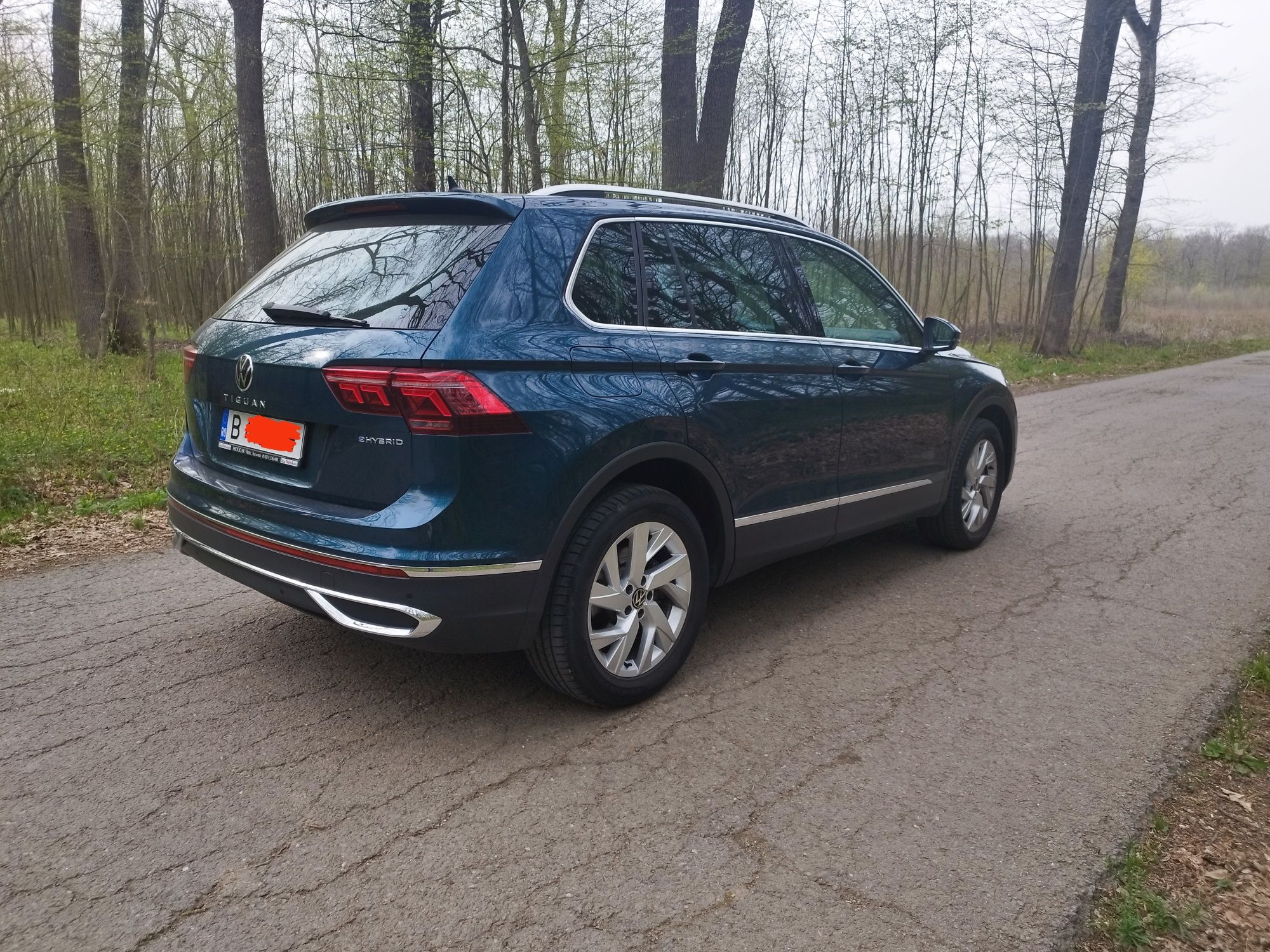 Tiguan e-hybrid ,plug-in, 245 cp( benzina+ electric)