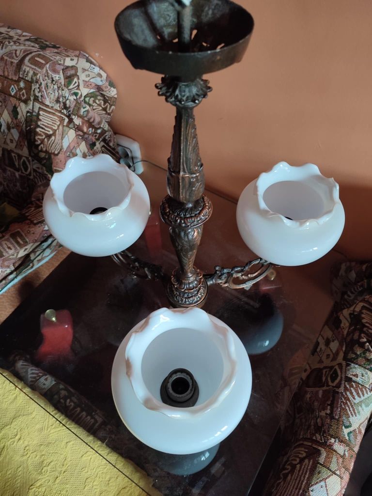 Старинен полилей