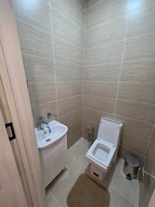 Сдам евро 2-комн квартиру 4/8 на Чиланзаре, метро Новза. 561*