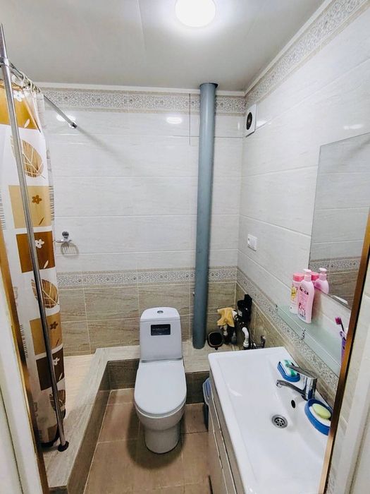 Зудлик билан  2 хонали 3 хона қилинган  СОТИЛАДИ.