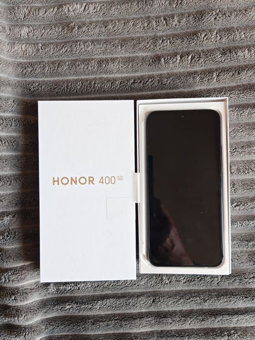 Honor 400- чисто нов