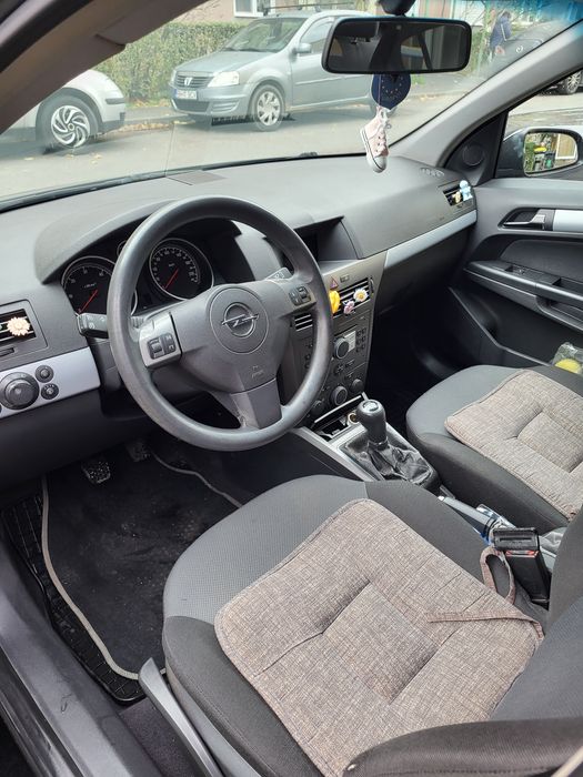 Opel astra H 2005