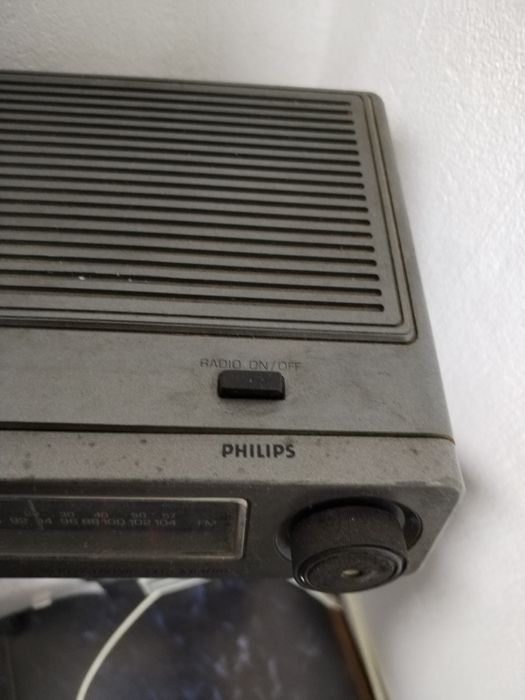Radio cu ceas digital Philips scala manuala