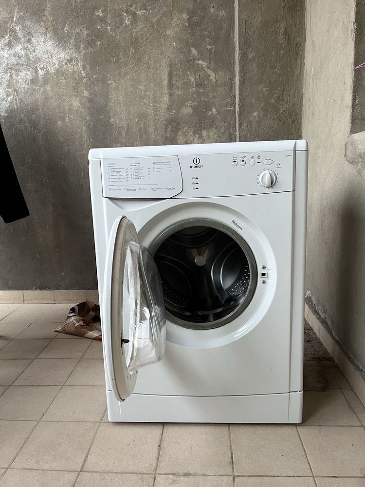 Стиральная машина Indesit
