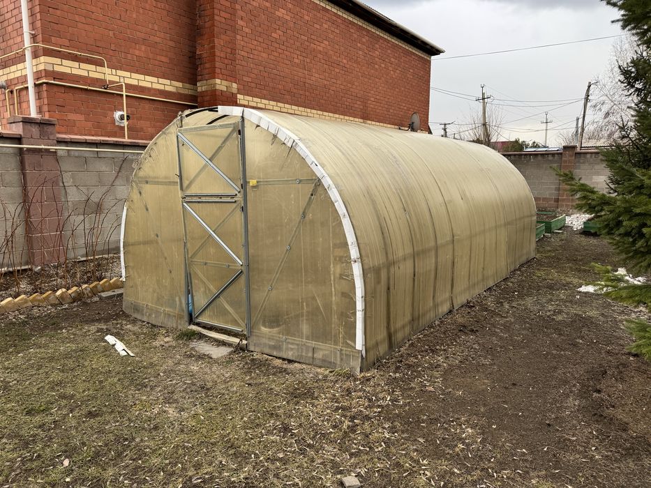 Продам теплицу заводскую